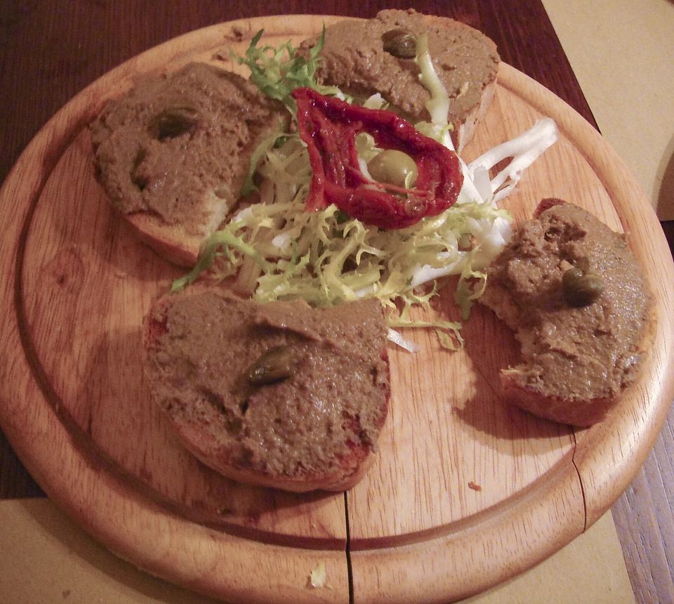 Crostini toscani ai fegatini