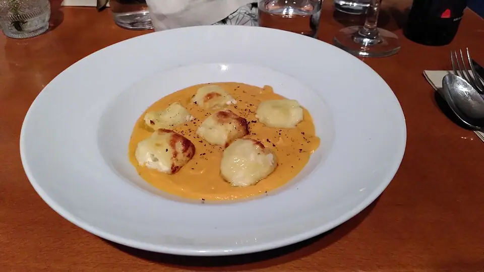 Gnudi di ricotta e spinaci