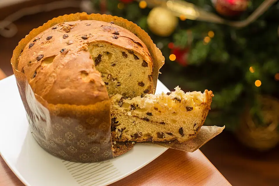 Panettone milanese