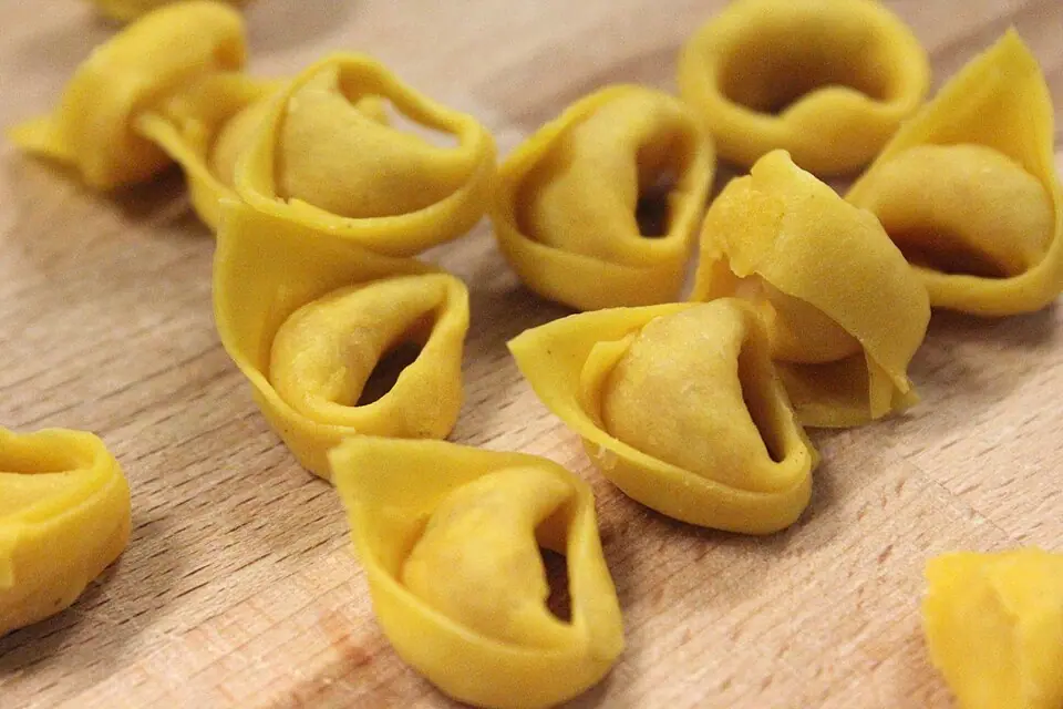 Tortellini in brodo