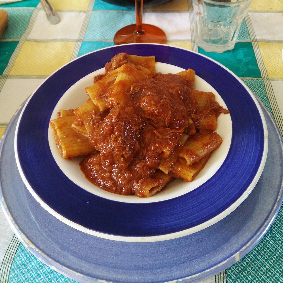 Ziti al ragù napoletano