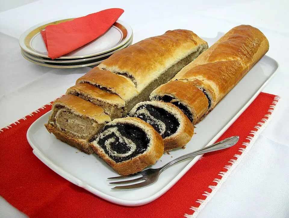Ruladă cu gem